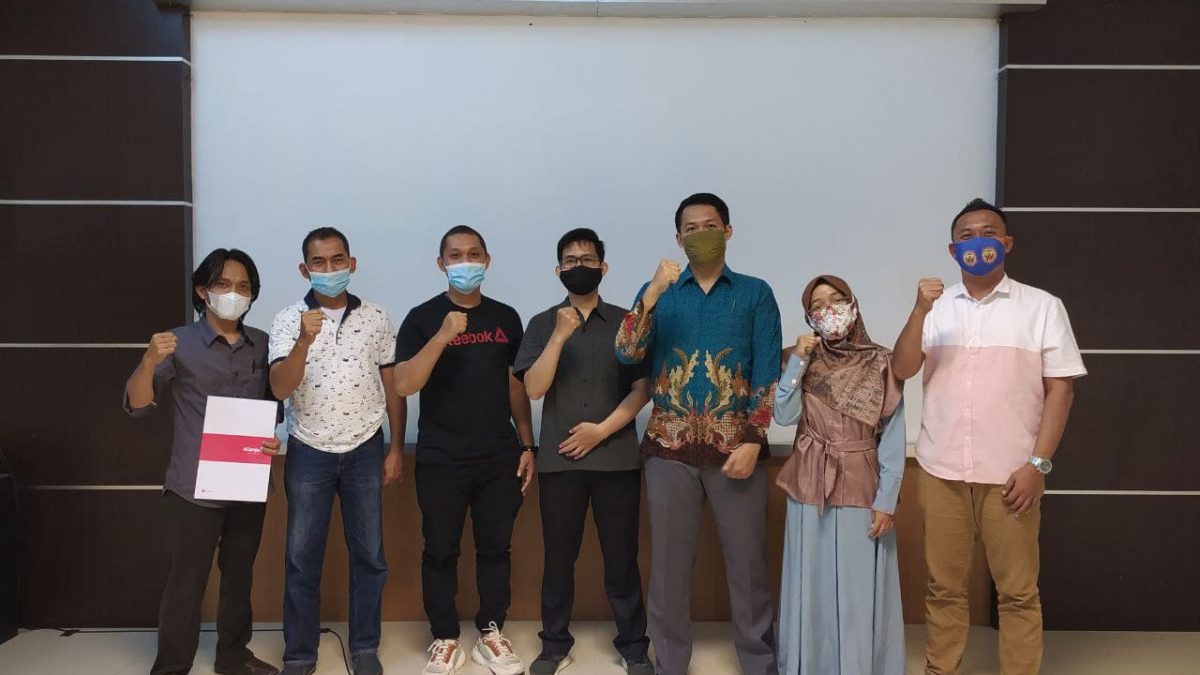Pelatihan dan Pendampingan eFeeder Universitas Dharmawangsa