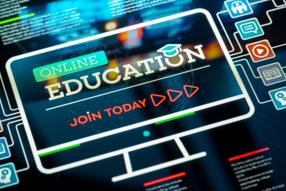 Penerapan Aplikasi E-Learning Berbasis Web di Perguruan Tinggi: Meningkatkan Efisiensi Pengajaran